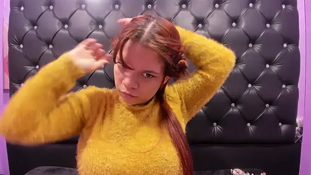 Snapshot of MelanyCarter18 chatting on 09.29.25 MelanyCarter18 online show from 09.29.25