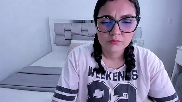 Camilaa bueno online show from 06.06.26