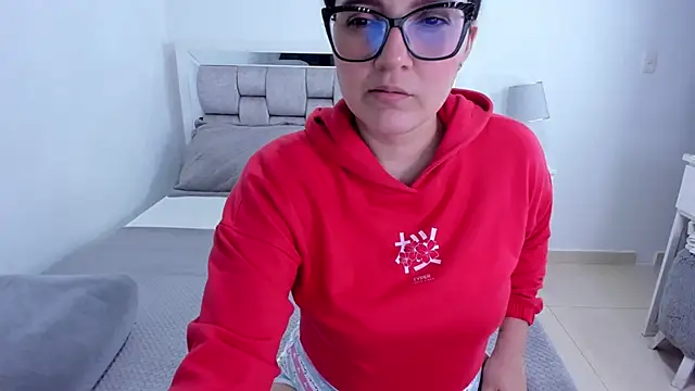 Snapshot of Camilaa_bueno chatting on 07.06.26 Camilaa bueno online show from 07.06.26