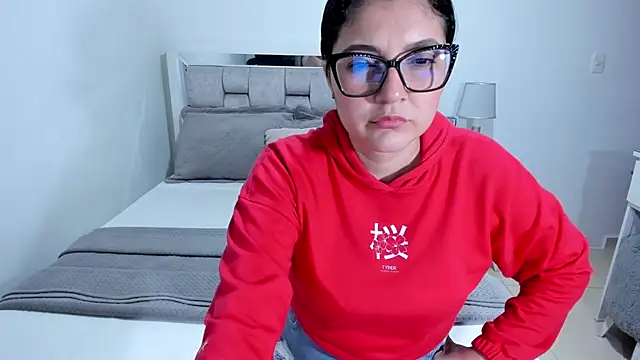 Snapshot of Camilaa_bueno chatting on 07.24.26 Camilaa bueno online show from 07.24.26