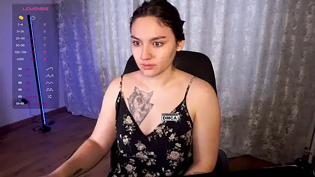 Snapshot of Hoot_owl_cb chatting on 11.24.25 Hoot owl cb online show from 11.24.25