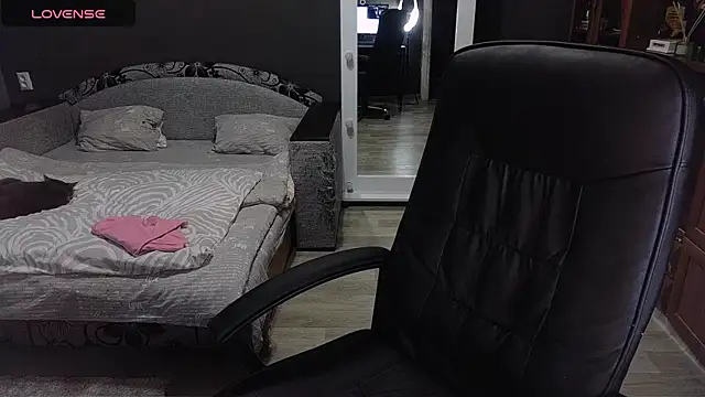 Snapshot of Aria_Dl chatting on 11.08.25 Aria Dl online show from 11.08.25