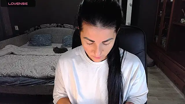 Snapshot of Aria_Dl chatting on 12.01.25 Aria Dl online show from 12.01.25