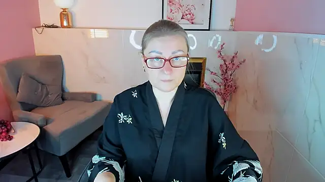 AlexandraKind online show from 11.16.25