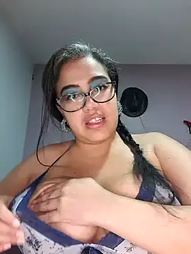 Katrina The Kitty online show from 02.04.25