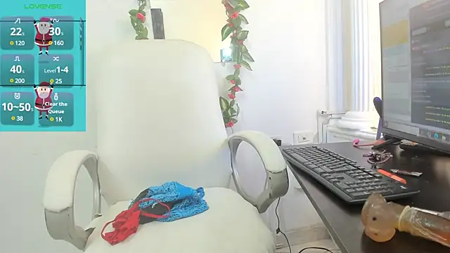 Snapshot of lulu_25_ chatting on 01.03.25 lulu 25 online show from 01.03.25