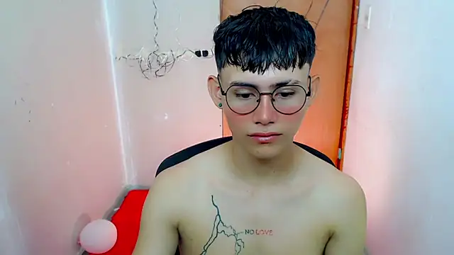 tanjiro cute online show from 10.23.25