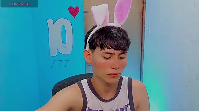 Snapshot of tanjiro_cute chatting on 05.16.26 tanjiro cute online show from 05.16.26