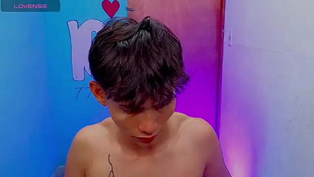 Snapshot of tanjiro_cute chatting on 05.19.26 tanjiro cute online show from 05.19.26