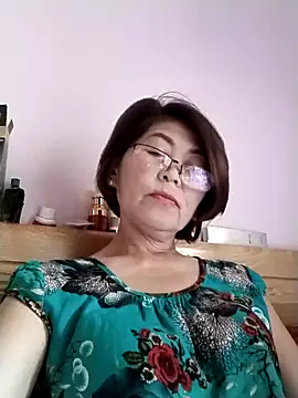 Baby-tits2024 online show from 09.11.25