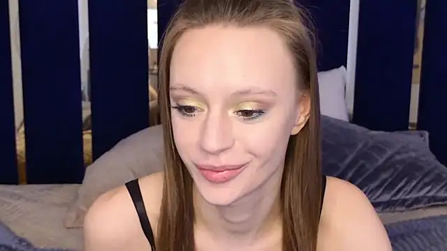 Snapshot of RebeccaMartons chatting on 01.28.25 RebeccaMartons online show from 01.28.25