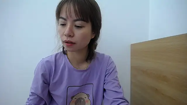Snapshot of HotQueen chatting on 01.27.25 HotQueen online show from 01.27.25