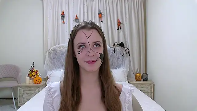 AgataAisitt online show from 10.30.25