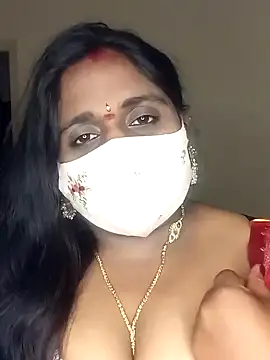 Snapshot of Sexy_Radhikaa chatting on 02.07.25 Sexy Radhikaa online show from 02.07.25