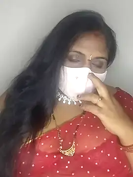 Snapshot of Sexy_Radhikaa chatting on 02.12.25 Sexy Radhikaa online show from 02.12.25