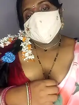 Snapshot of Sexy_Radhikaa chatting on 02.19.25 Sexy Radhikaa online show from 02.19.25
