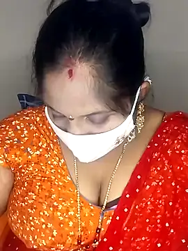 Snapshot of Sexy_Radhikaa chatting on 02.26.25 Sexy Radhikaa online show from 02.26.25