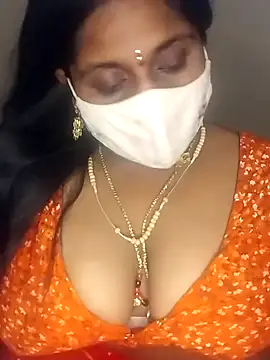 Snapshot of Sexy_Radhikaa chatting on 03.12.25 Sexy Radhikaa online show from 03.12.25