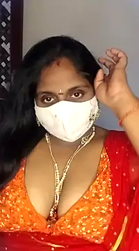 Snapshot of Sexy_Radhikaa chatting on 03.17.25 Sexy Radhikaa online show from 03.17.25