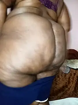 Snapshot of Sweetblackassxxx505 chatting on 03.15.26 Sweetblackassxxx505 online show from 03.15.26