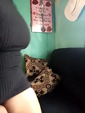 Snapshot of curvyloneah75 chatting on 02.20.25 curvyloneah75 online show from 02.20.25