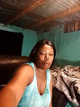 Snapshot of curvyloneah75 chatting on 02.27.25 curvyloneah75 online show from 02.27.25