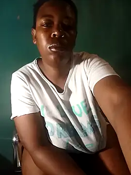 Snapshot of curvyloneah75 chatting on 03.09.25 curvyloneah75 online show from 03.09.25