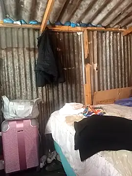 Snapshot of curvyloneah75 chatting on 10.16.25 curvyloneah75 online show from 10.16.25