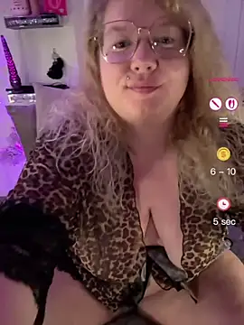 CurvyAnonymousGirl89 online show from 06.23.26