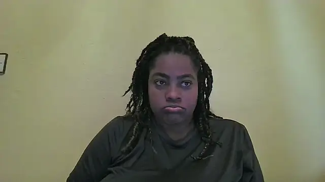 Snapshot of GoddessCarrie chatting on 07.04.26 GoddessCarrie online show from 07.04.26