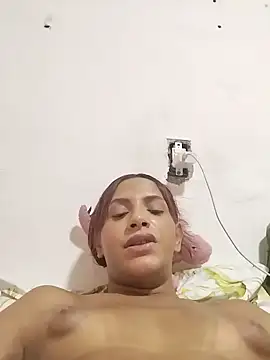 Snapshot of cerejinha_hot chatting on 12.17.24 cerejinha hot online show from 12.17.24