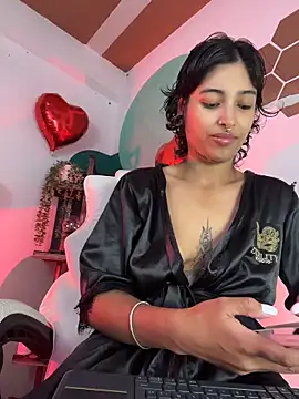 LollaByer online show from 02.13.26