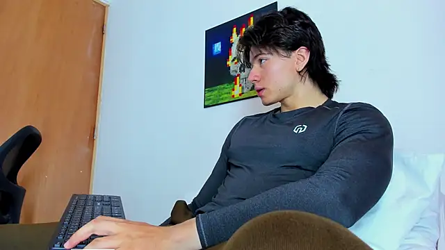 AngelBennet  online show from 06.05.26