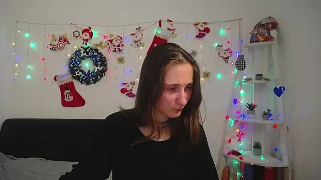 Snapshot of MichelLeee chatting on 01.08.25 MichelLeee online show from 01.08.25