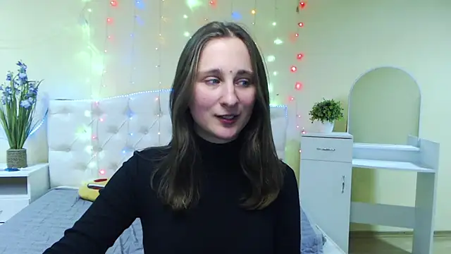 Snapshot of MichelLeee chatting on 01.20.25 MichelLeee online show from 01.20.25