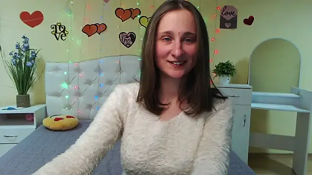 Snapshot of MichelLeee chatting on 02.24.25 MichelLeee online show from 02.24.25