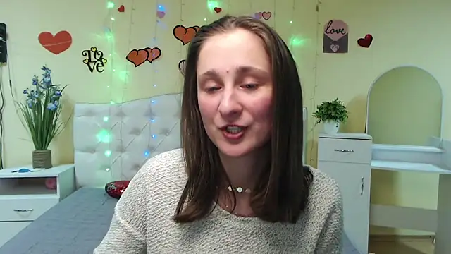 Snapshot of MichelLeee chatting on 02.25.25 MichelLeee online show from 02.25.25