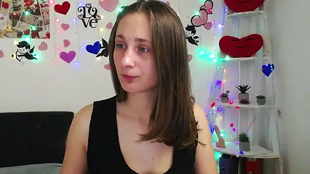 Snapshot of MichelLeee chatting on 03.13.25 MichelLeee online show from 03.13.25