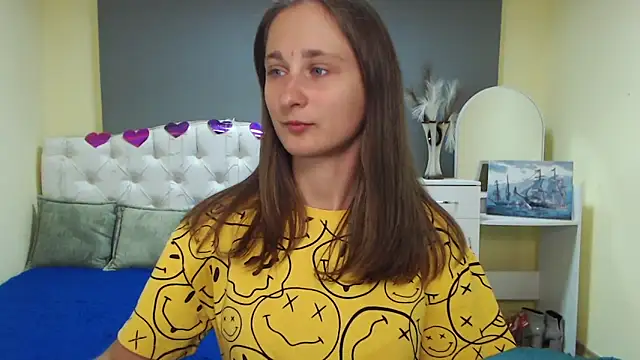 Snapshot of MichelLeee chatting on 09.17.25 MichelLeee online show from 09.17.25