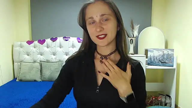 Snapshot of MichelLeee chatting on 09.25.25 MichelLeee online show from 09.25.25