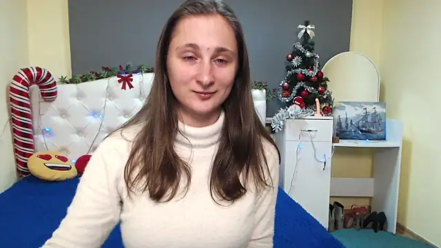 Snapshot of MichelLeee chatting on 12.17.25 MichelLeee online show from 12.17.25