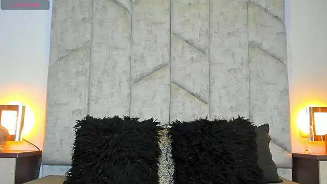 AshleyHill2 online show from 03.17.25