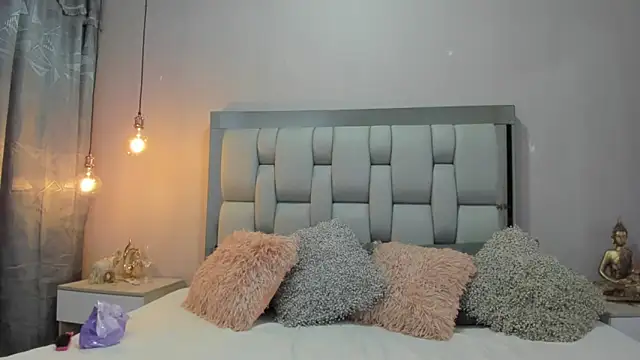 AshleyHill2 online show from 10.21.25