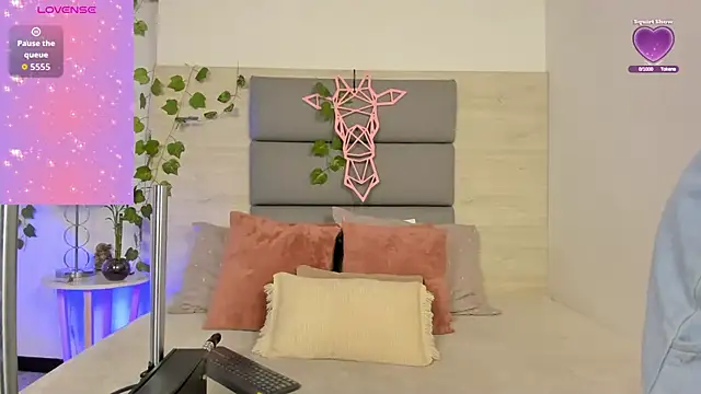 AshleyHill2 online show from 11.28.25