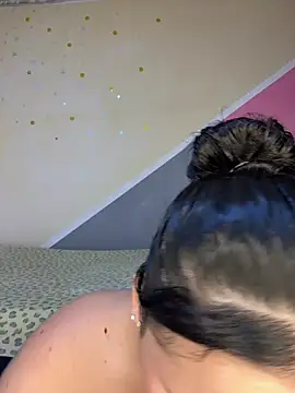 Snapshot of Leyna_Kenet chatting on 07.19.26 Leyna Kenet online show from 07.19.26
