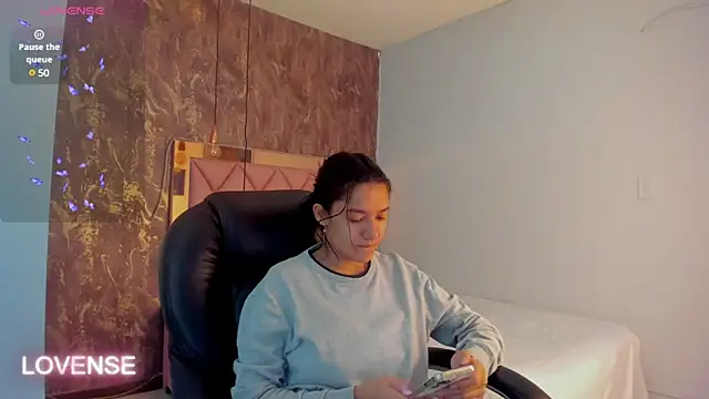 SKYLERWHIITEE online show from 02.09.25