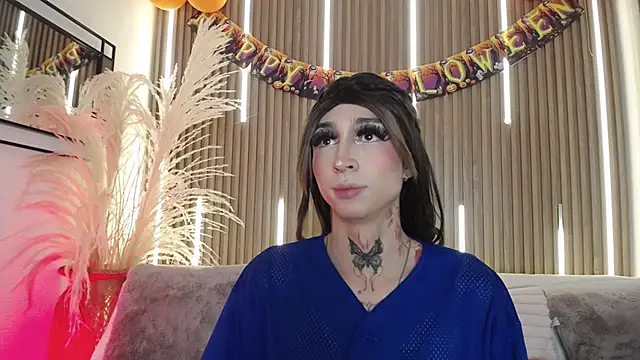 Snapshot of Aniie_Doll chatting on 10.22.25 Aniie Doll online show from 10.22.25