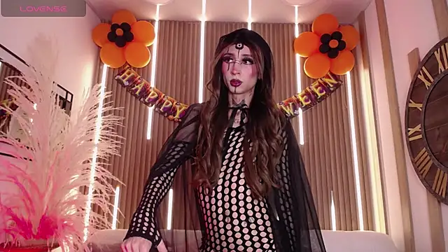 Snapshot of Aniie_Doll chatting on 10.29.25 Aniie Doll online show from 10.29.25