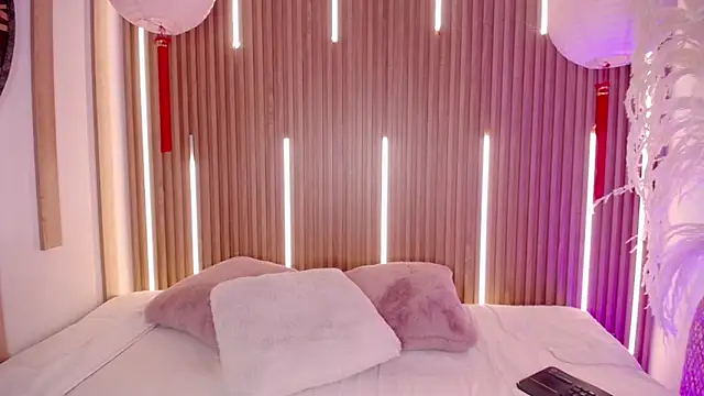 Aniie Doll online show from 01.12.26