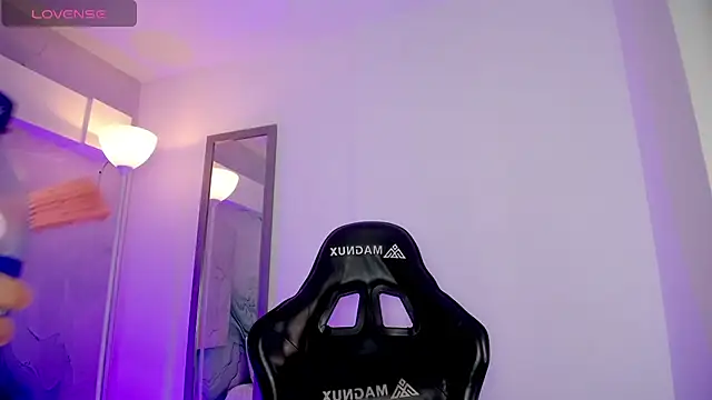 Aniie Doll online show from 03.17.26